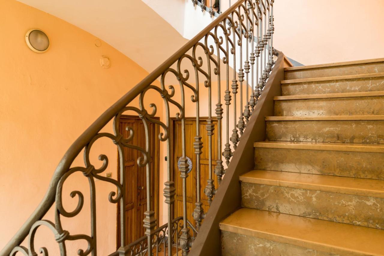 Alessandria Central Apt 10Min Walk Central Station מראה חיצוני תמונה